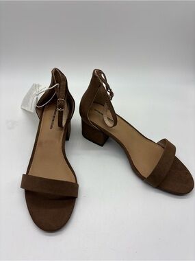 Amazon Essentials Women’s Brown Ankle Strap Block Heel Buckle Sandals Us 7.5W